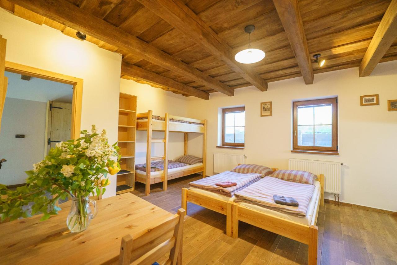 Apartmany Pausram Pouzdrany Exterior foto