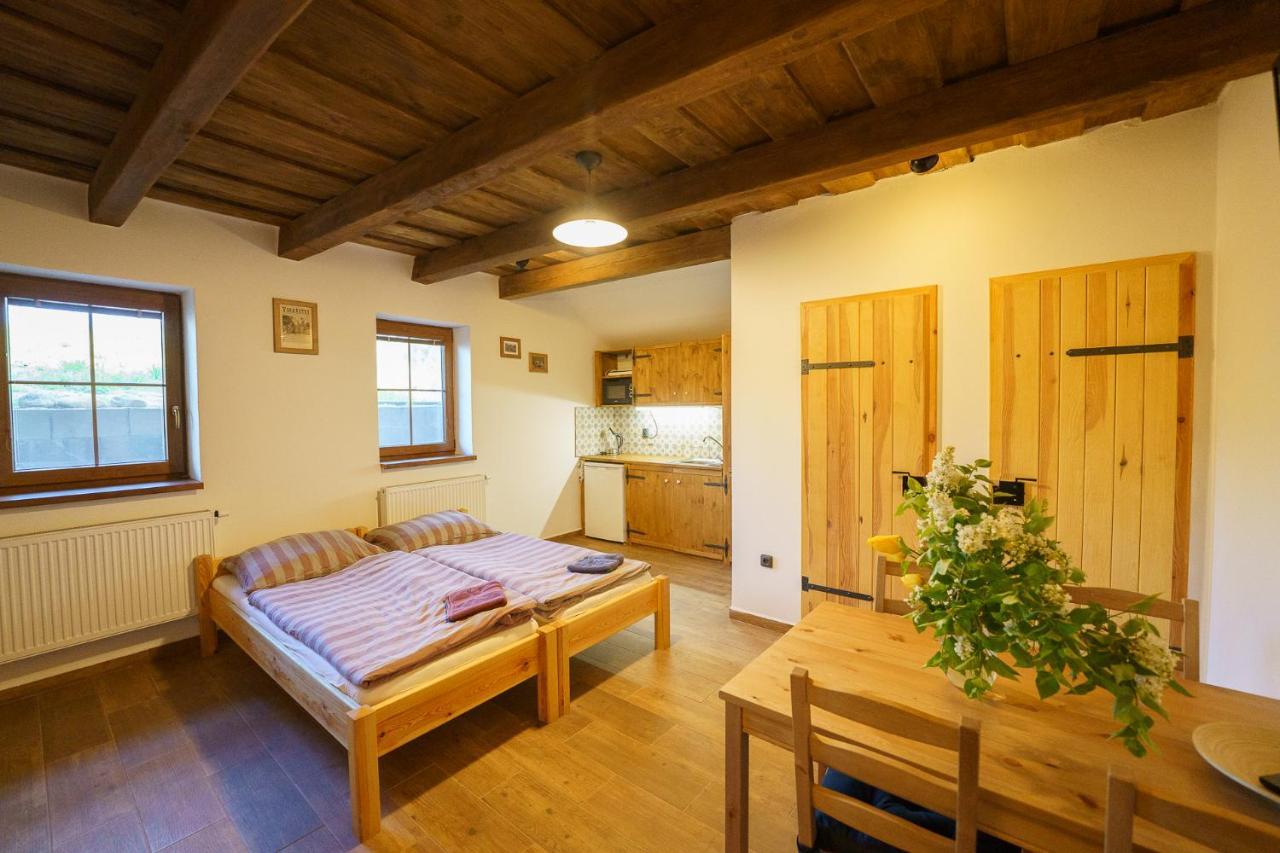 Apartmany Pausram Pouzdrany Exterior foto