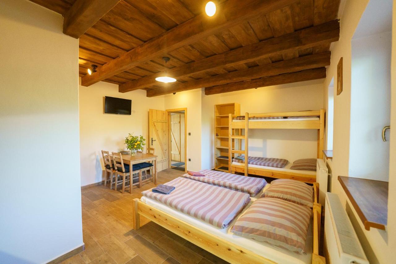Apartmany Pausram Pouzdrany Exterior foto
